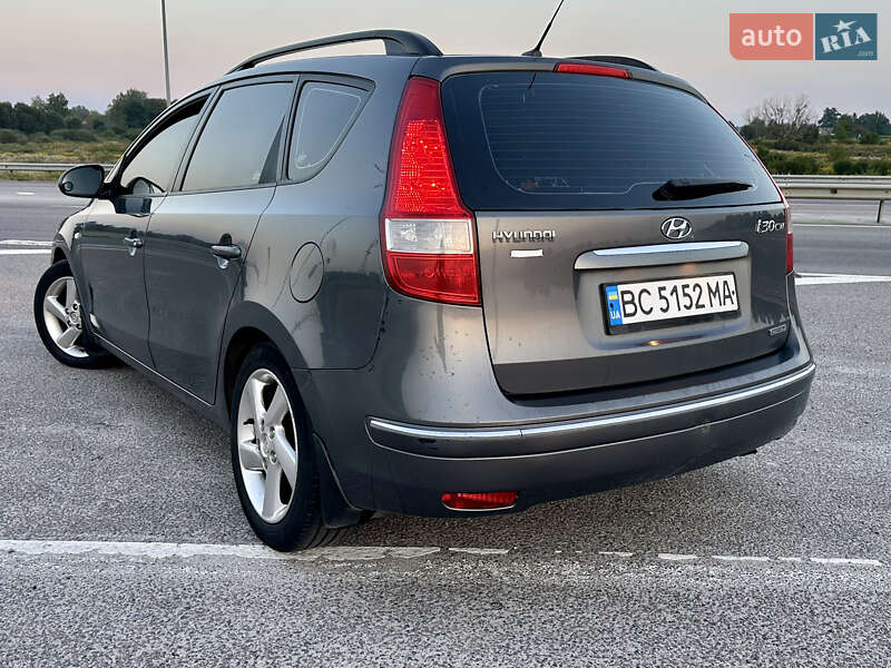 Универсал Hyundai i30 2008 в Радивилове
