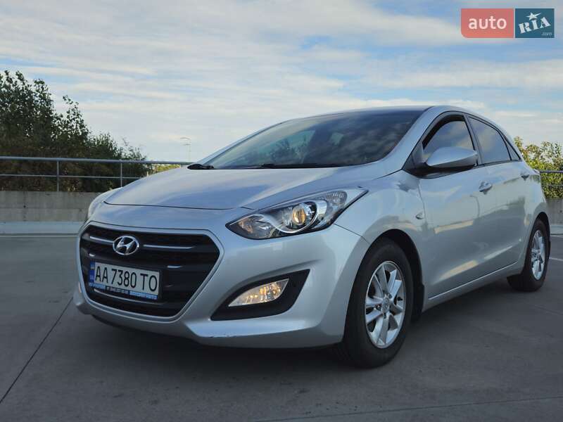 Хэтчбек Hyundai i30 2016 в Киеве фото 7 Хэтчбек Hyundai i30 2016 в Киеве