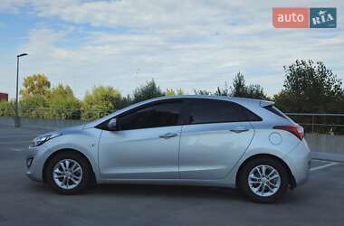Хэтчбек Hyundai i30 2016 в 
