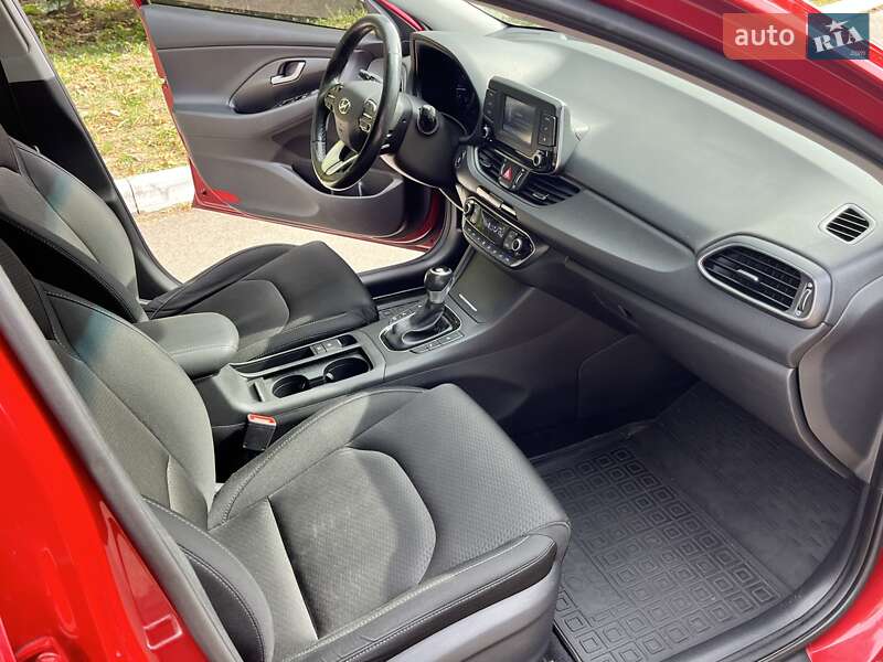 Хэтчбек Hyundai i30 2017 в Киеве