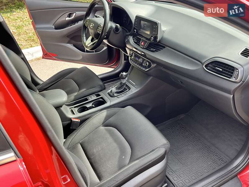 Хэтчбек Hyundai i30 2017 в Киеве