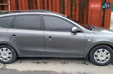 Универсал Hyundai i30 2009 в 