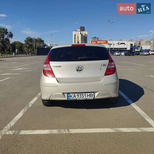 Хэтчбек Hyundai i30 2010 в Киеве фото 6 Хэтчбек Hyundai i30 2010 в Киеве