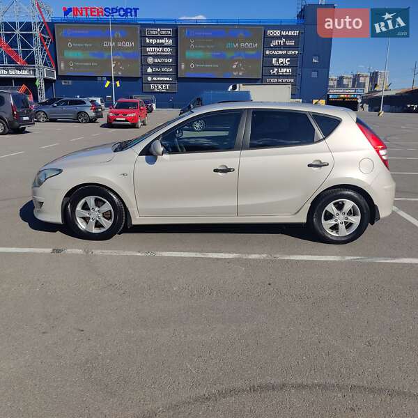 Хэтчбек Hyundai i30 2010 в Киеве фото 11 Хэтчбек Hyundai i30 2010 в Киеве