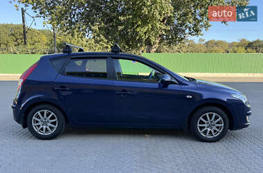 Хэтчбек Hyundai i30 2008 в 