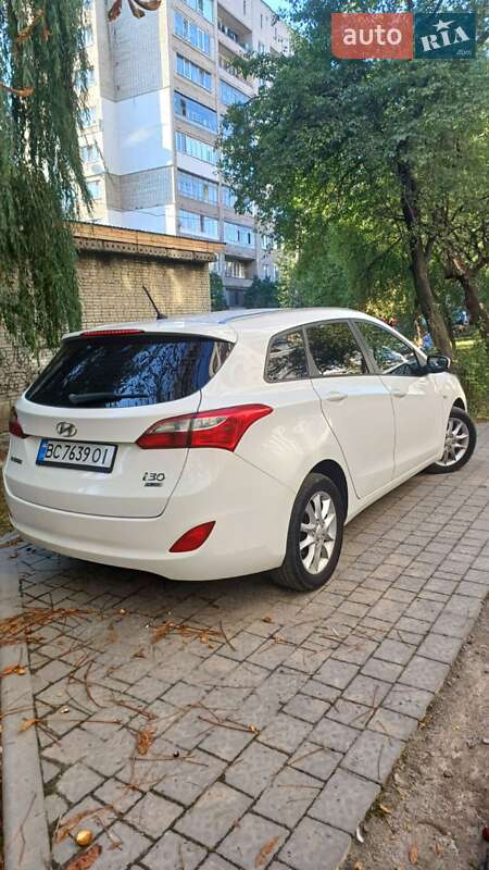 Універсал Hyundai i30 2013 в Львові