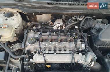 Хэтчбек Hyundai i30 2011 в 