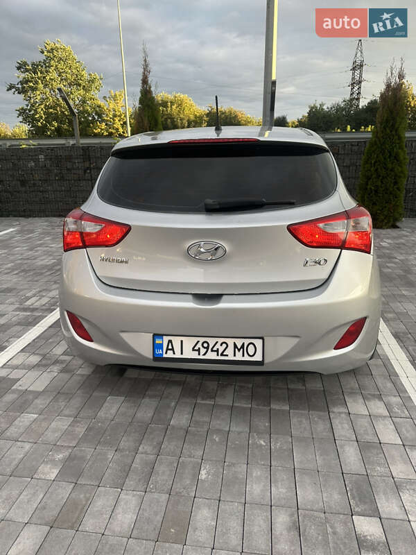 Хэтчбек Hyundai i30 2012 в Макарове