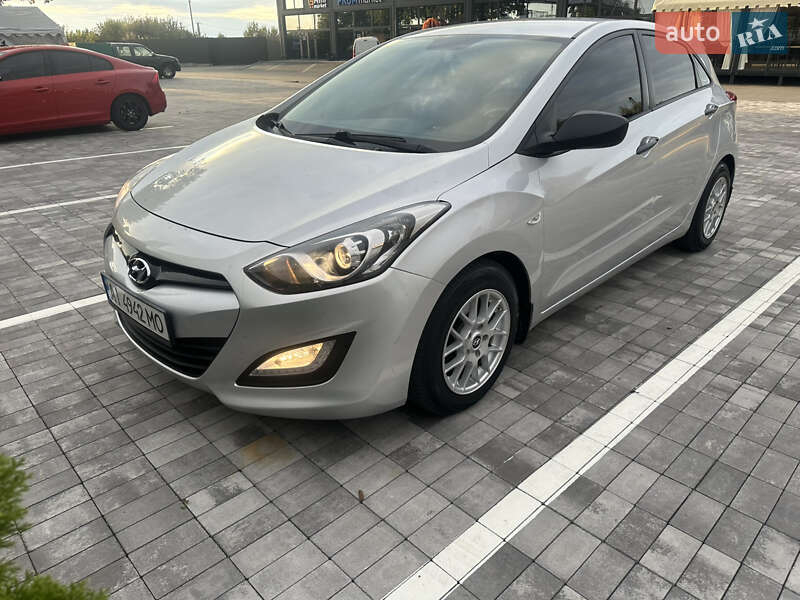 Хэтчбек Hyundai i30 2012 в Макарове