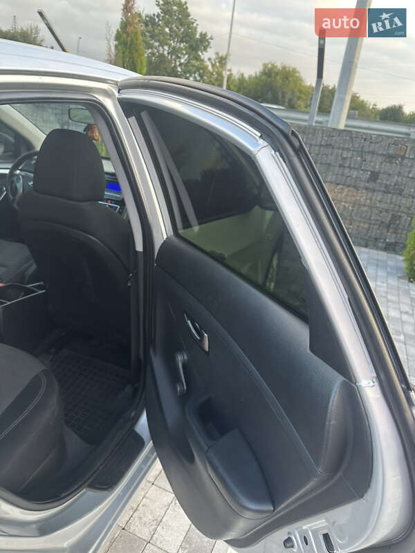 Хэтчбек Hyundai i30 2012 в Макарове