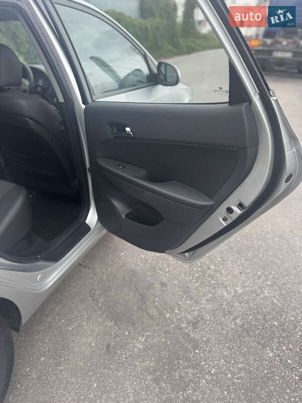 Хэтчбек Hyundai i30 2007 в Виннице