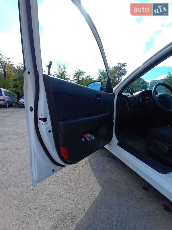 Хэтчбек Hyundai i30 2011 в Киеве