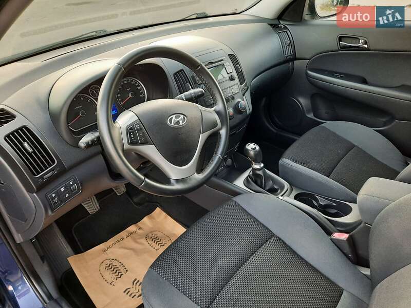 Универсал Hyundai i30 2011 в Полтаве