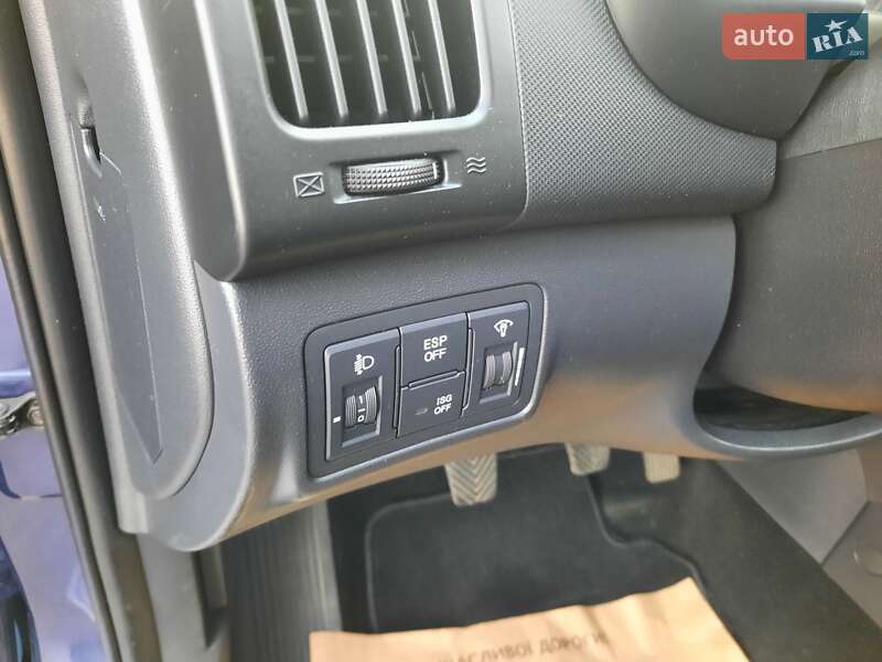 Универсал Hyundai i30 2011 в Полтаве