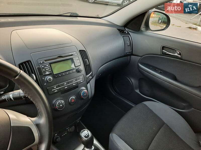 Универсал Hyundai i30 2011 в Полтаве