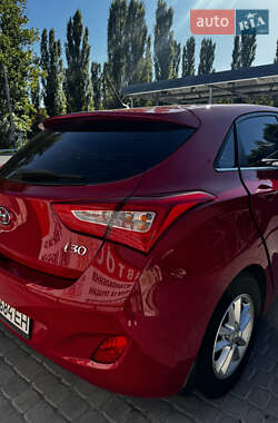 Хэтчбек Hyundai i30 2012 в 