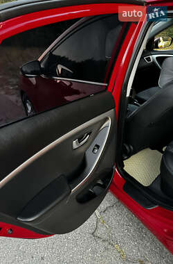 Хэтчбек Hyundai i30 2012 в 