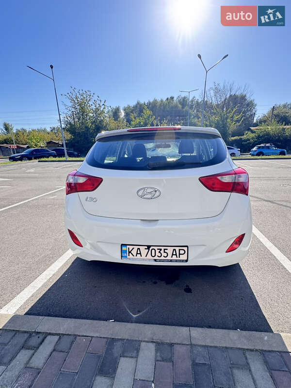 Хэтчбек Hyundai i30 2016 в Киеве
