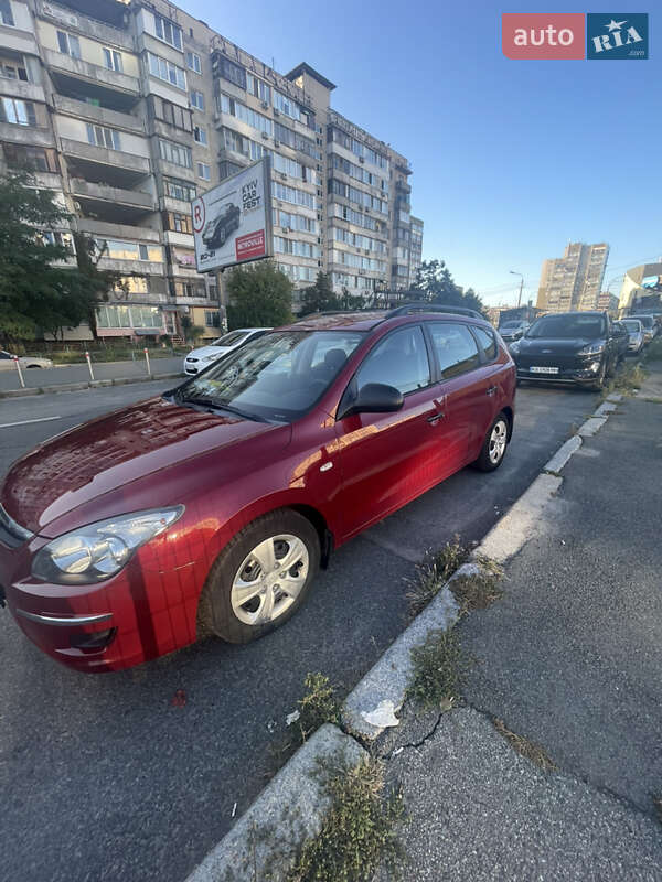 Універсал Hyundai i30 2009 в Києві фото 13 Універсал Hyundai i30 2009 в Києві