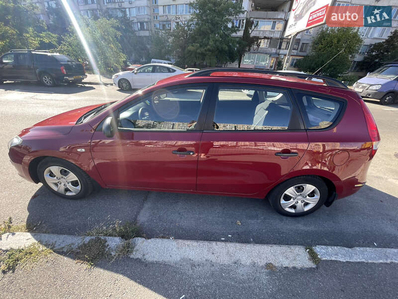 Універсал Hyundai i30 2009 в Києві фото 7 Універсал Hyundai i30 2009 в Києві