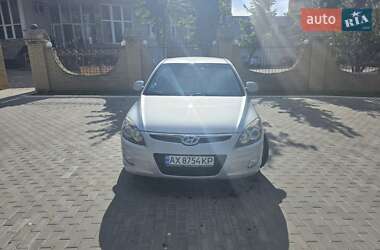 Хэтчбек Hyundai i30 2009 в Харькове
