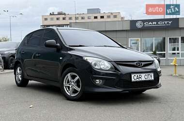 Хетчбек Hyundai i30 2010 в Києві