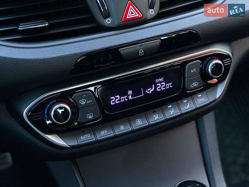 Фастбек Hyundai i30 2019 в Дніпрі