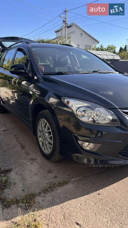 Універсал Hyundai i30 2010 в Чернігові фото 4 Універсал Hyundai i30 2010 в Чернігові