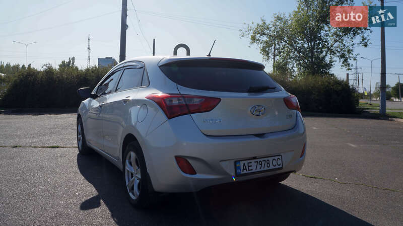 Хэтчбек Hyundai i30 2013 в Кривом Роге