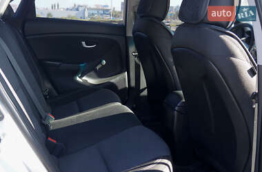 Хэтчбек Hyundai i30 2013 в 