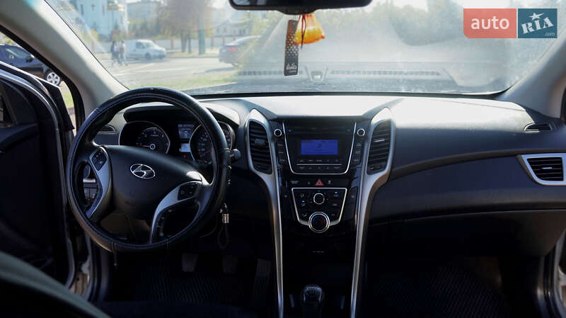 Хэтчбек Hyundai i30 2013 в Кривом Роге