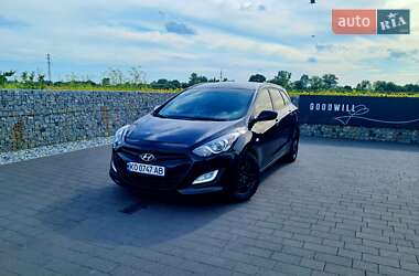 Универсал Hyundai i30 2014 в Мукачево