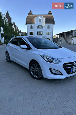 Хэтчбек Hyundai i30 2015 в 