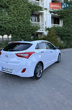 Хэтчбек Hyundai i30 2015 в 