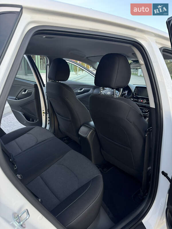 Хетчбек Hyundai i30 2021 в Ірпені