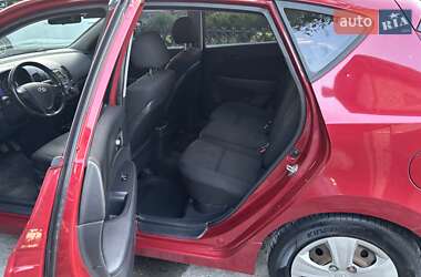 Хэтчбек Hyundai i30 2011 в 
