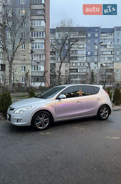Хэтчбек Hyundai i30 2008 в Киеве