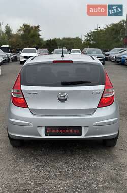 Хэтчбек Hyundai i30 2009 в 