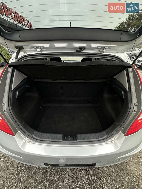 Хэтчбек Hyundai i30 2009 в Белогородке