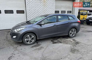 Универсал Hyundai i30 2015 в Днепре