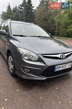 Универсал Hyundai i30 2010 в 