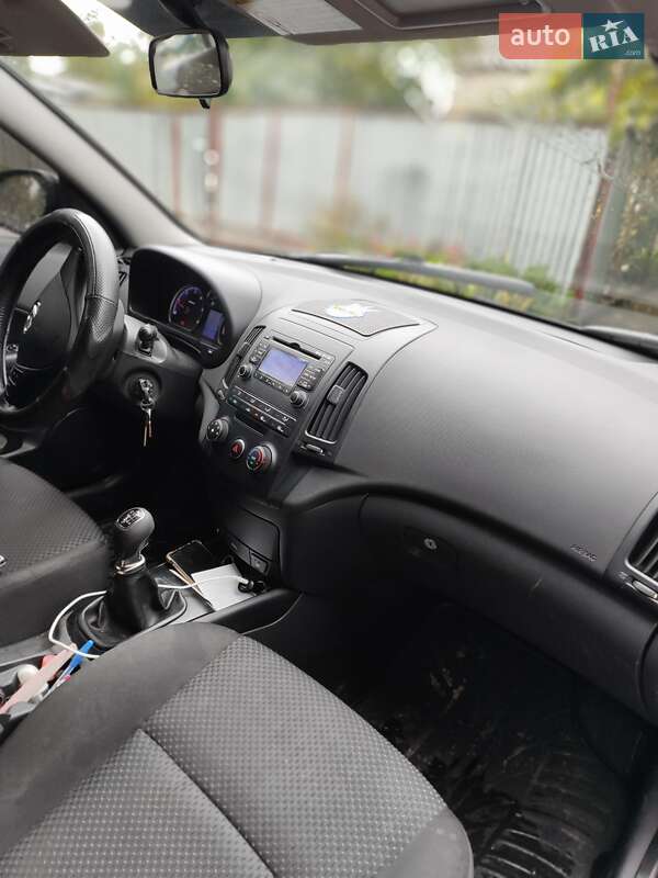 Универсал Hyundai i30 2012 в Каменец-Подольском