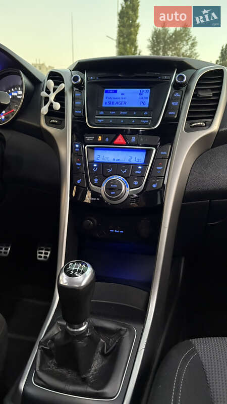 Хэтчбек Hyundai i30 2012 в Кременчуге