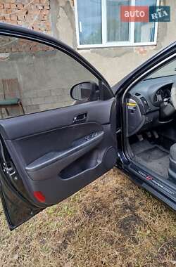 Хетчбек Hyundai i30 2009 в 