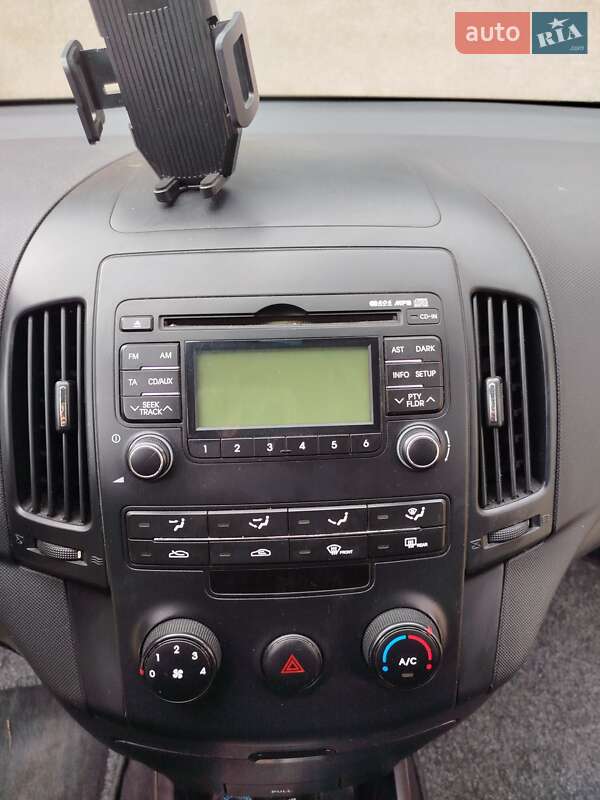 Хэтчбек Hyundai i30 2009 в Кицмани