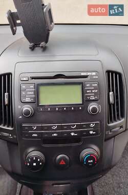 Хетчбек Hyundai i30 2009 в 