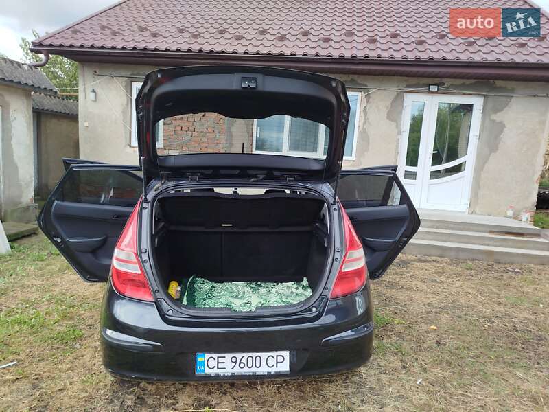 Хэтчбек Hyundai i30 2009 в Кицмани