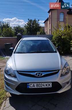 Універсал Hyundai i30 2011 в Черкасах