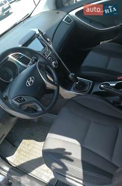 Универсал Hyundai i30 2013 в Стрые