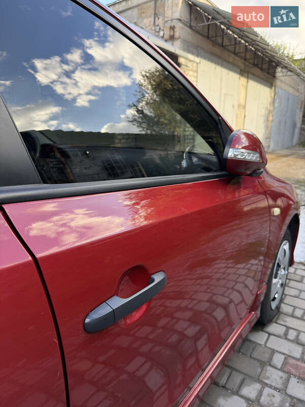 Универсал Hyundai i30 2011 в Кривом Роге